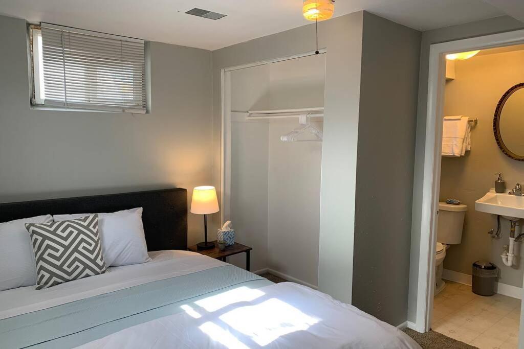 فيلا ليتلتونفي 3 King Beds + Bunk Beds On Broadway المظهر الخارجي الصورة