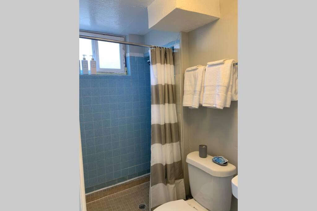 فيلا ليتلتونفي 3 King Beds + Bunk Beds On Broadway المظهر الخارجي الصورة